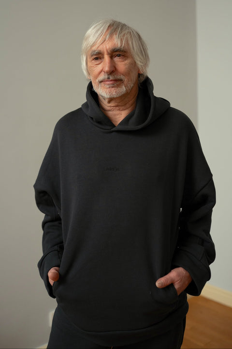 Černá